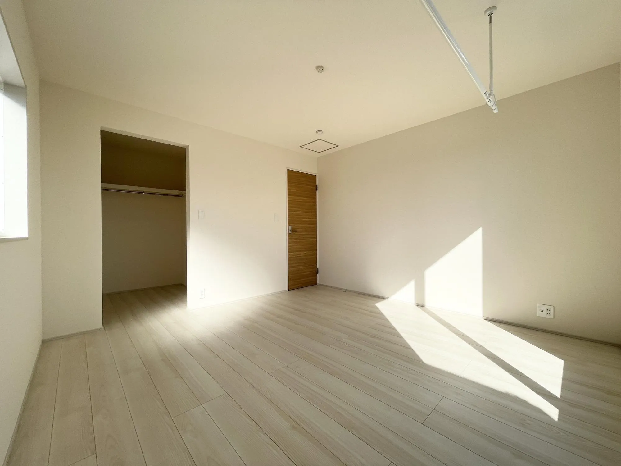 【洋室】使い勝手の良いサイズのお部屋です!