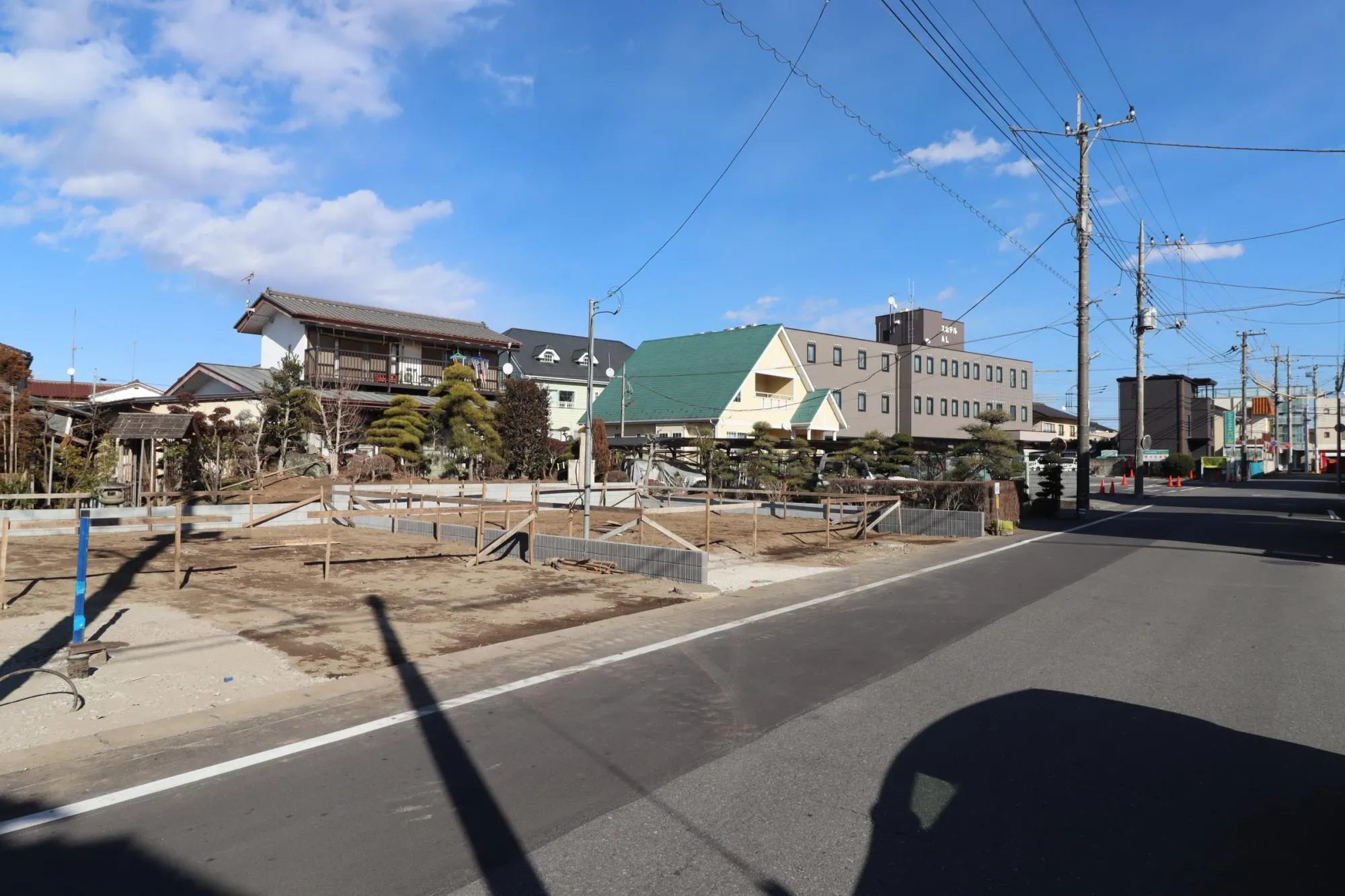 前面道路含む現地　造成後