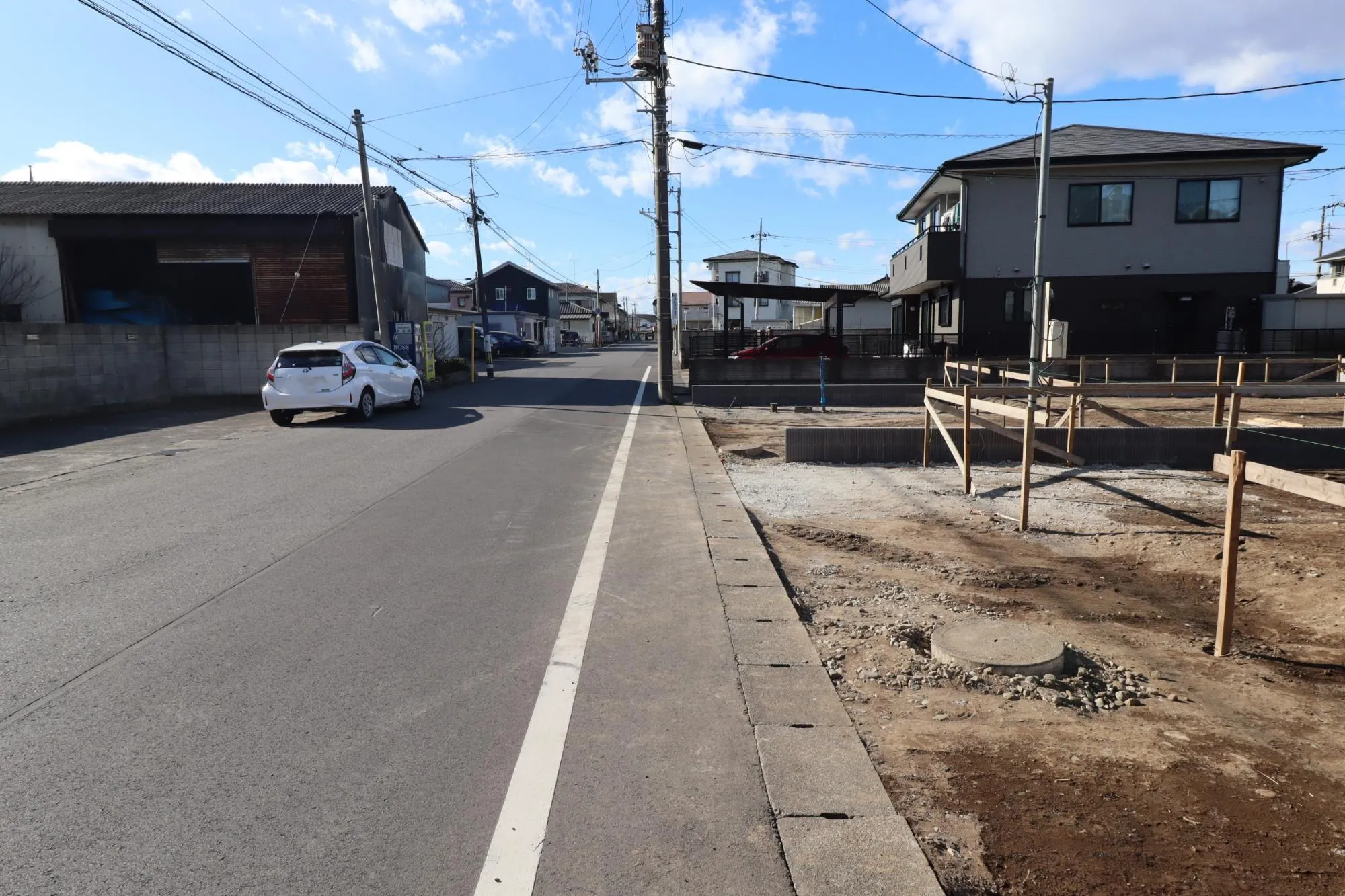 前面道路含む現地　造成後