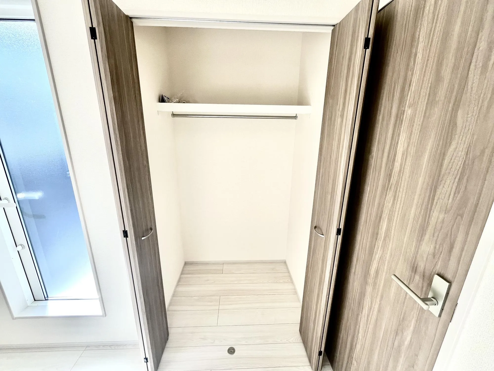 【①号棟】可変型洋室収納