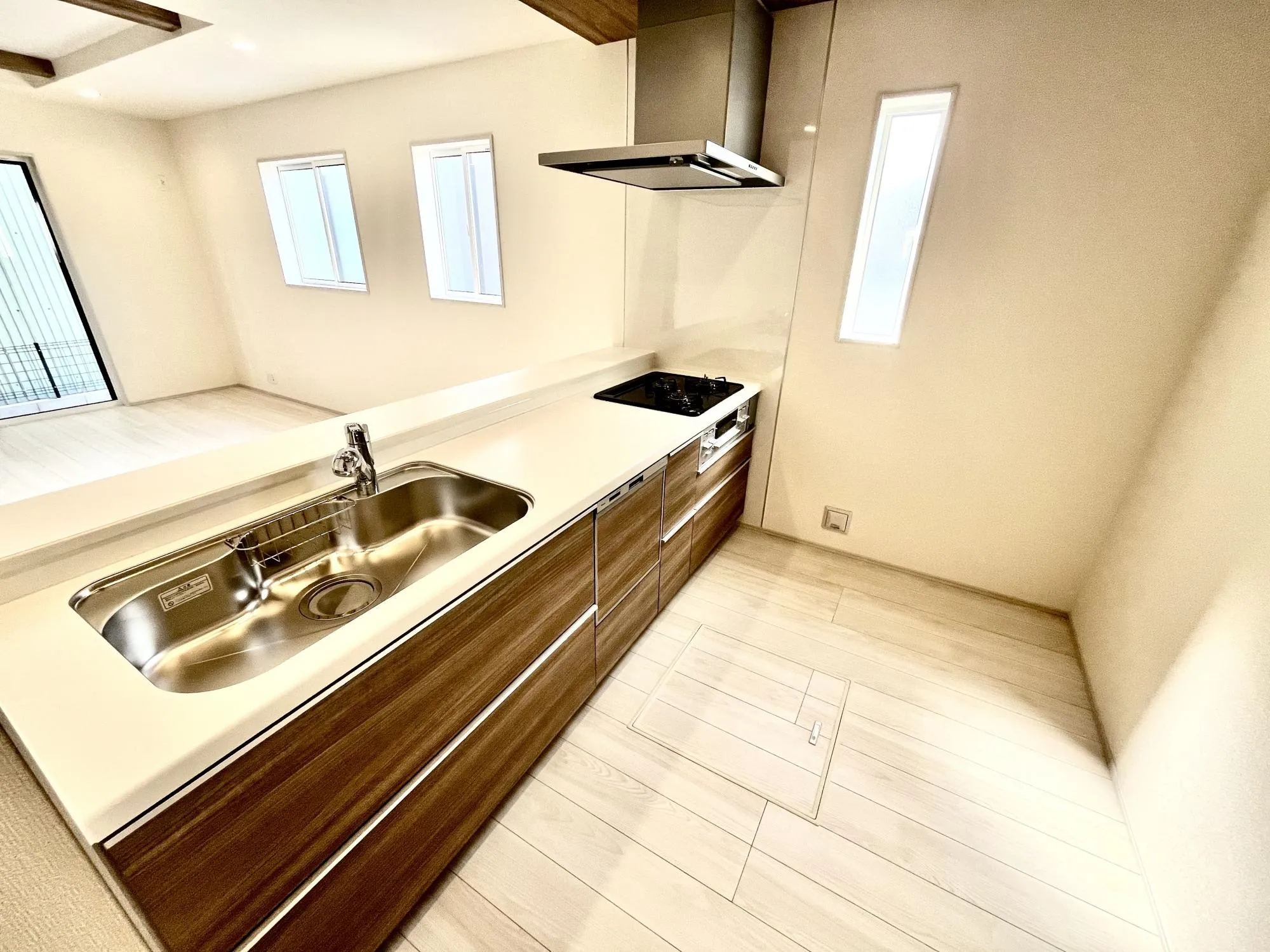 【①号棟】料理時間を彩る対面カウンターキッチン