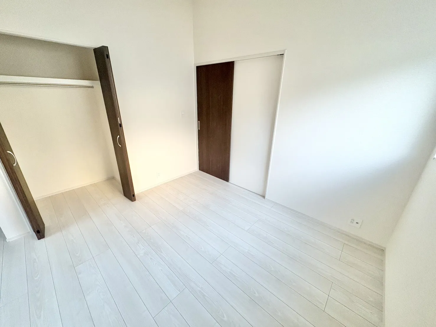 ☆東側5.25畳洋室☆