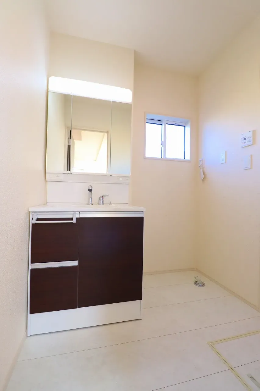 【4号棟洗面所】