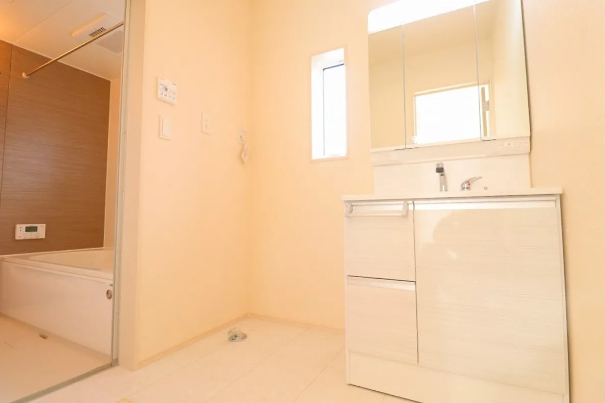 【5号棟洗面所】