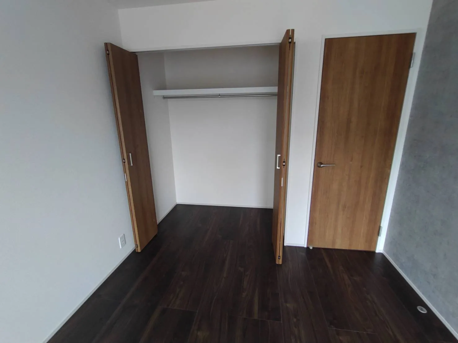 西側居室7.12帖収納