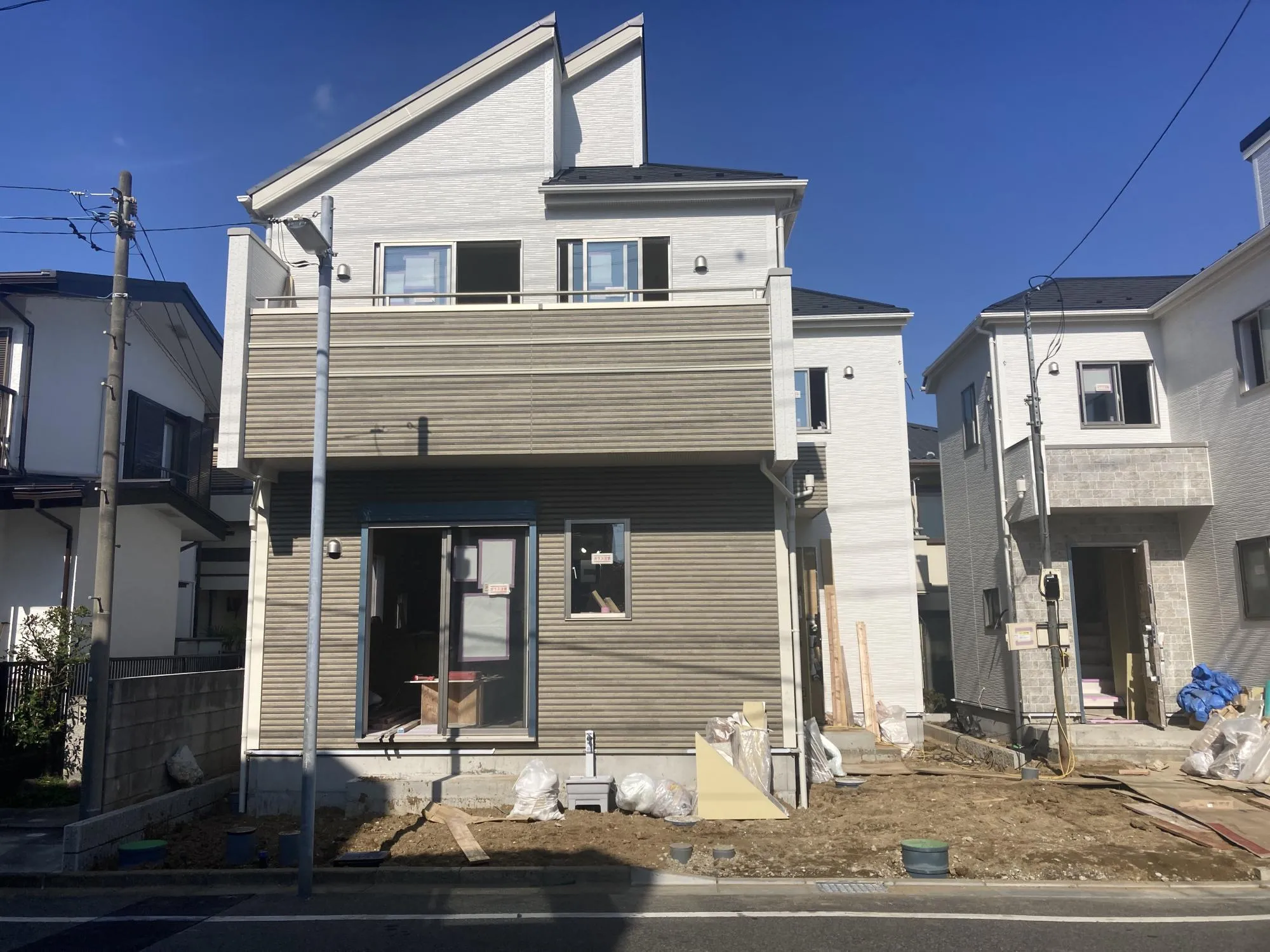 ★①号棟外観★
2025.11.15　撮影