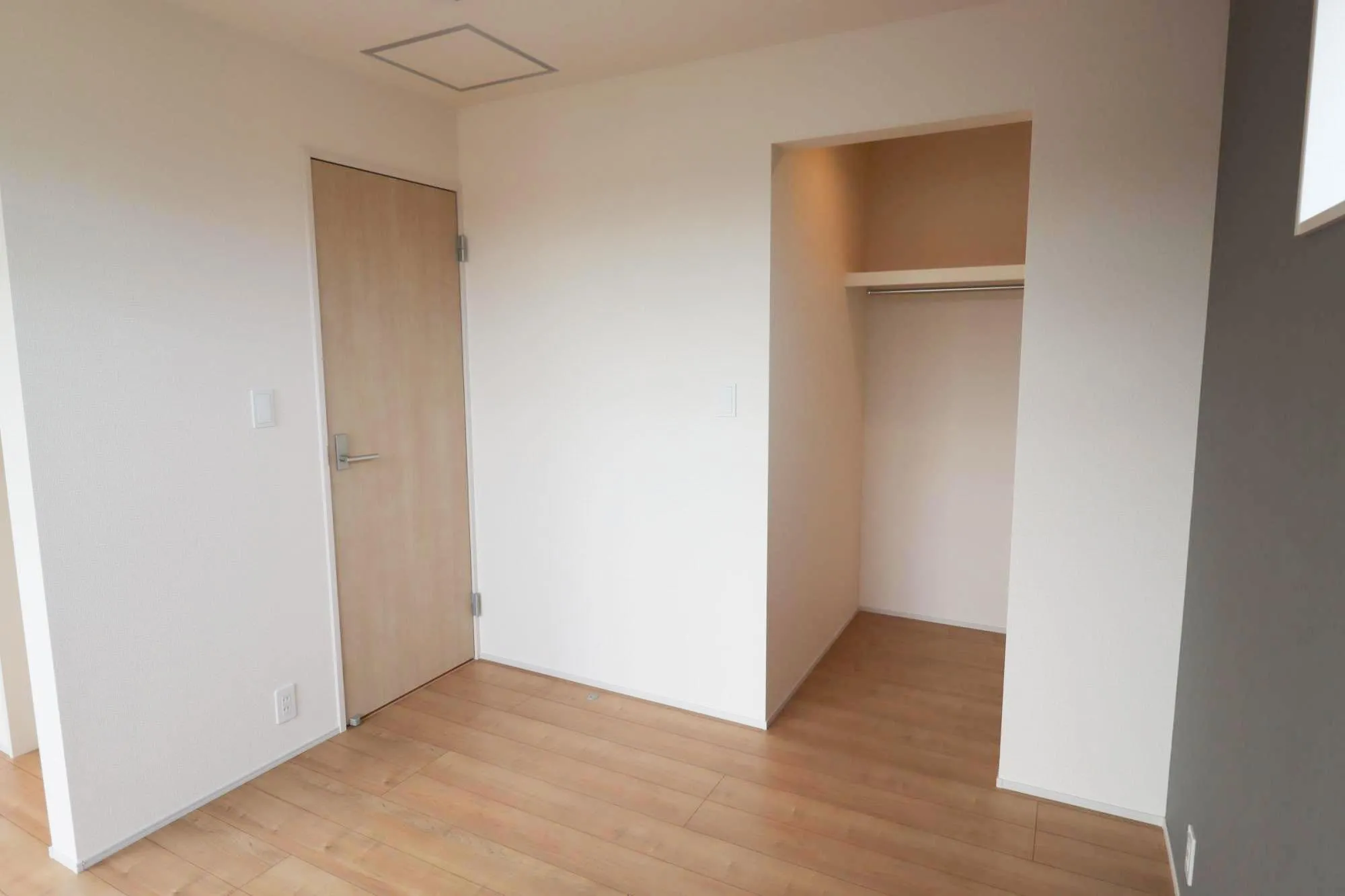 3号棟 寝室 10.5帖
間仕切り壁設置で2部屋に変更可能
※有償オプション工事