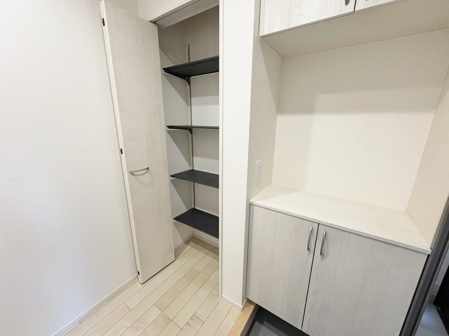 ☆2号棟　玄関☆