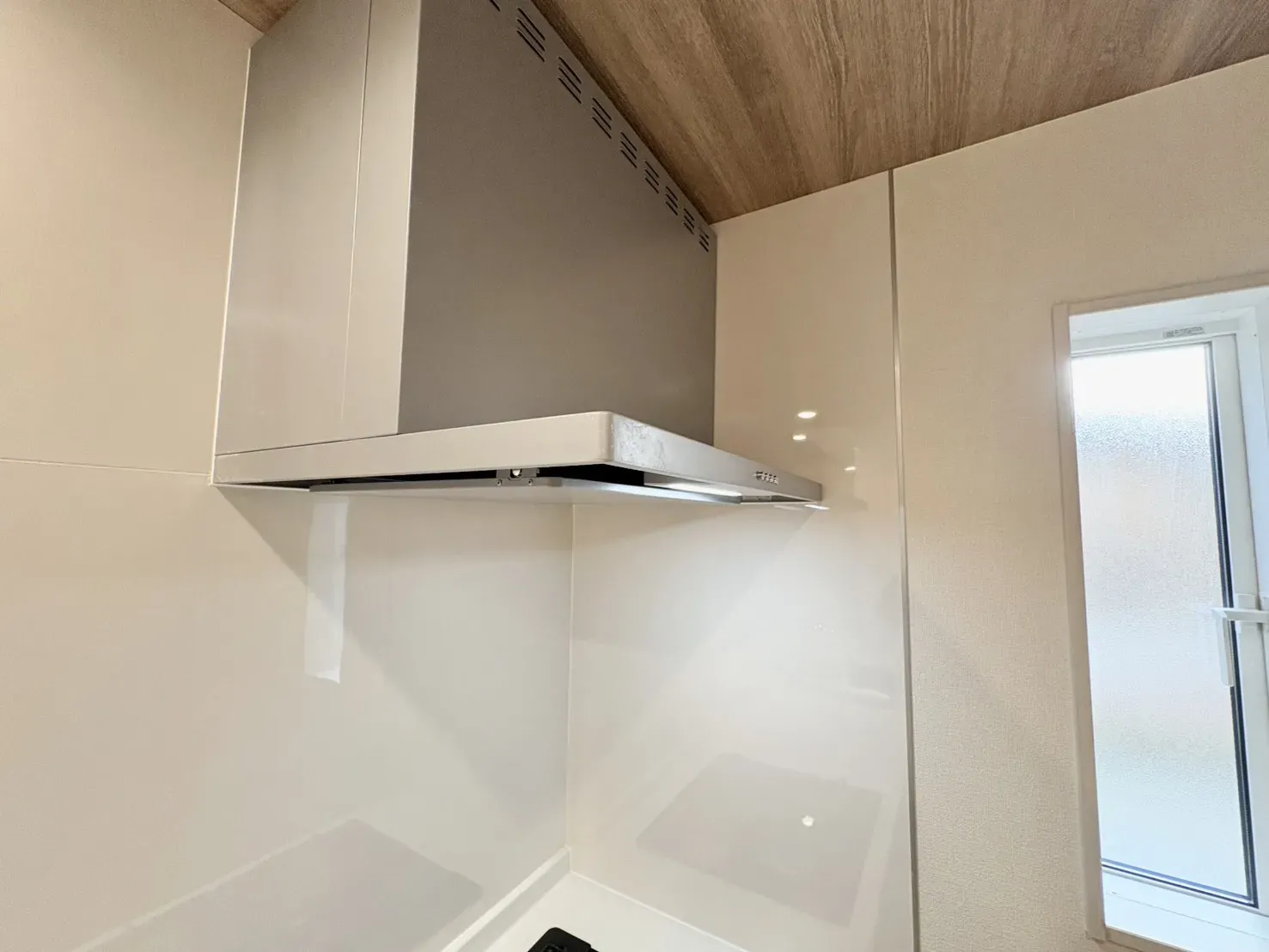 ☆2号棟　薄型レンジフード☆