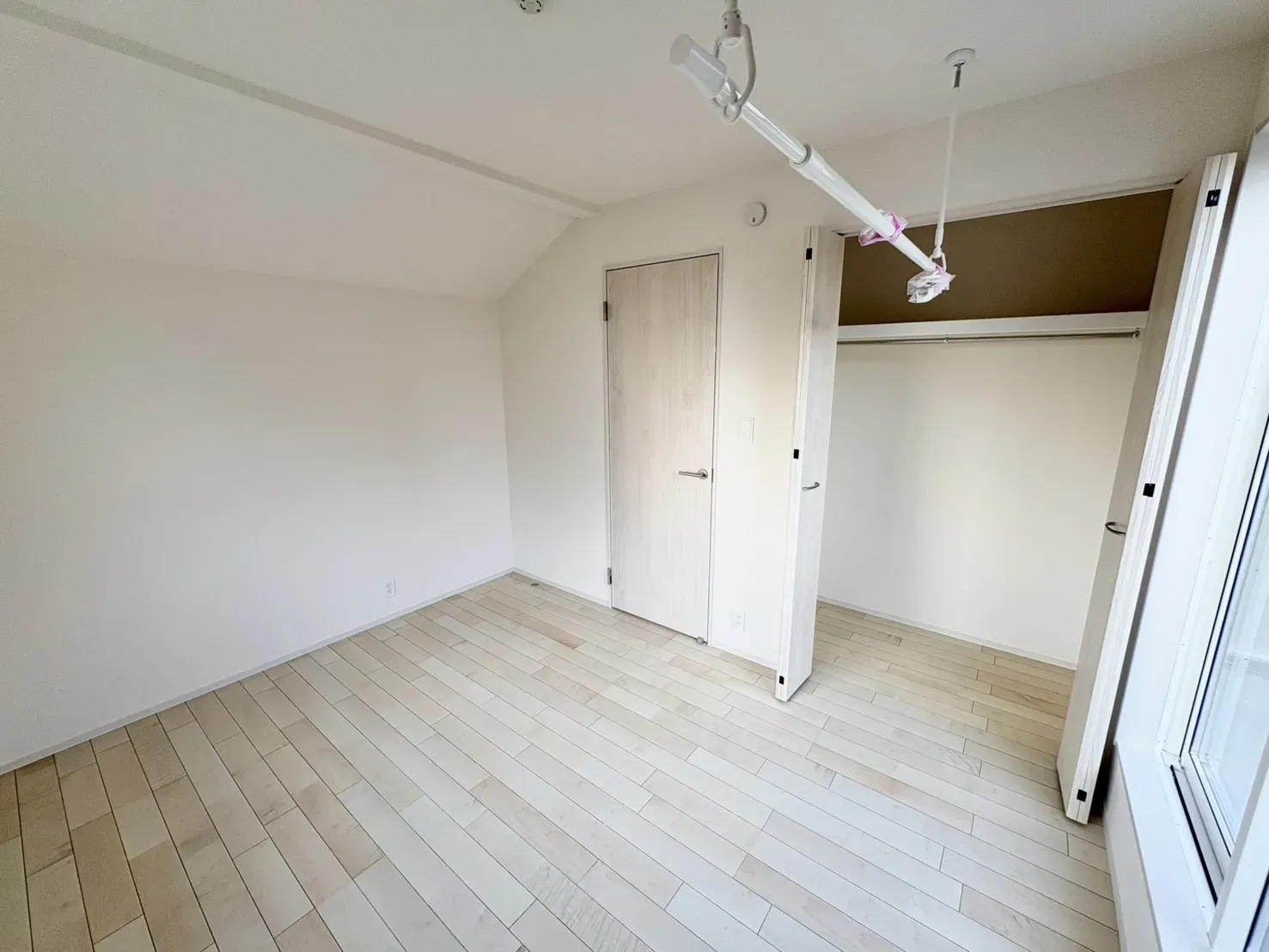 ☆2号棟　洋室5.625畳☆