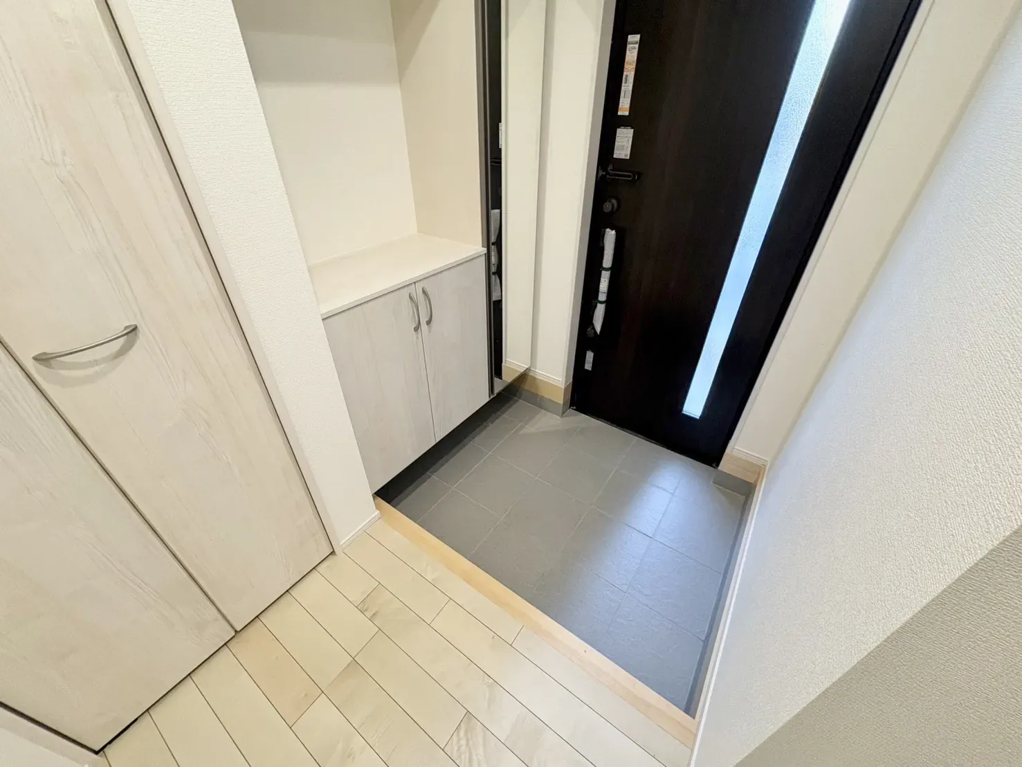 ☆2号棟　玄関☆