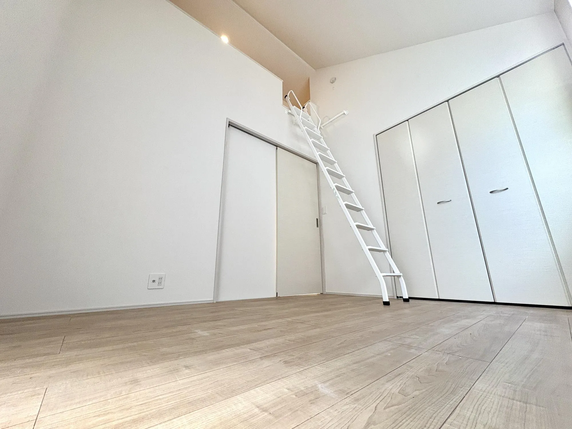 【2号棟/洋室(5.25帖)】