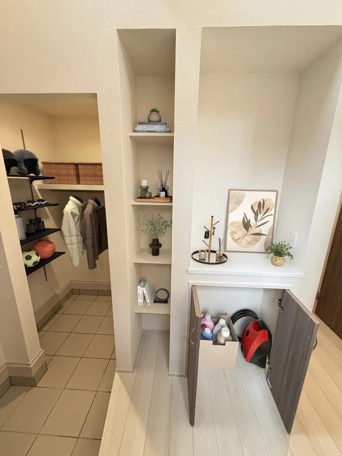 【玄関イメージ】実際の室内写真に家具等を配置したCG画像です。家具付き販売ではございません。