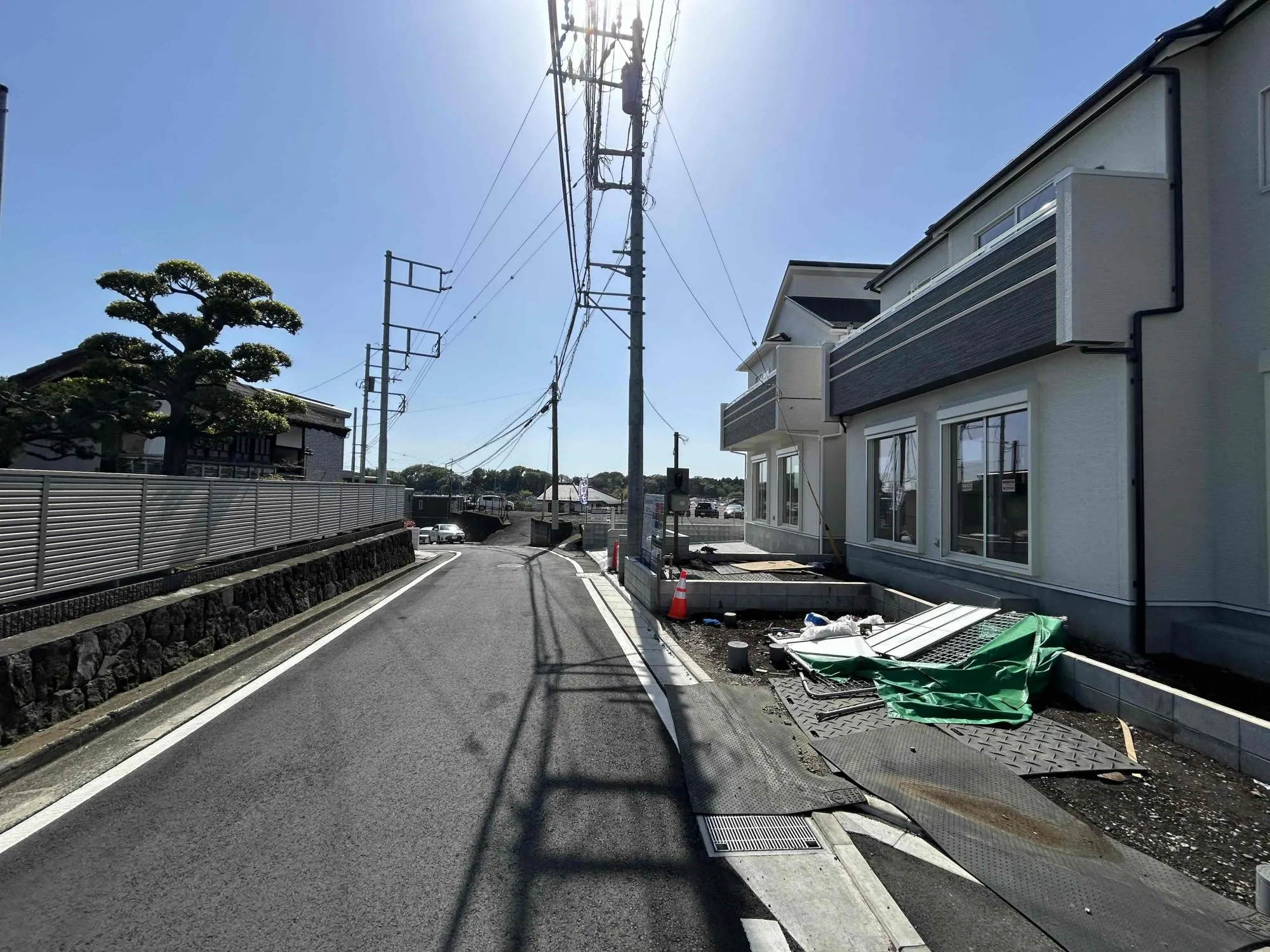 1・2号棟前面道路