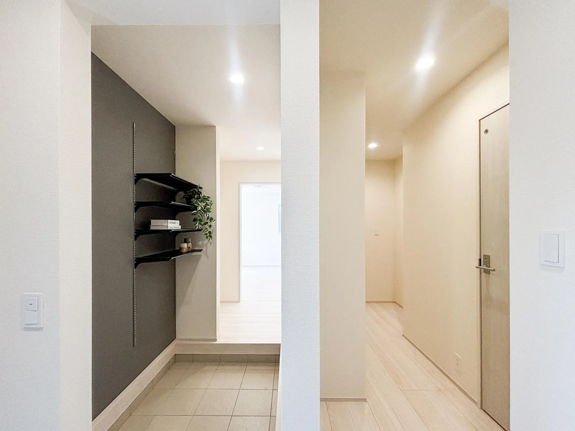 ◆玄関土間収納(4号棟)