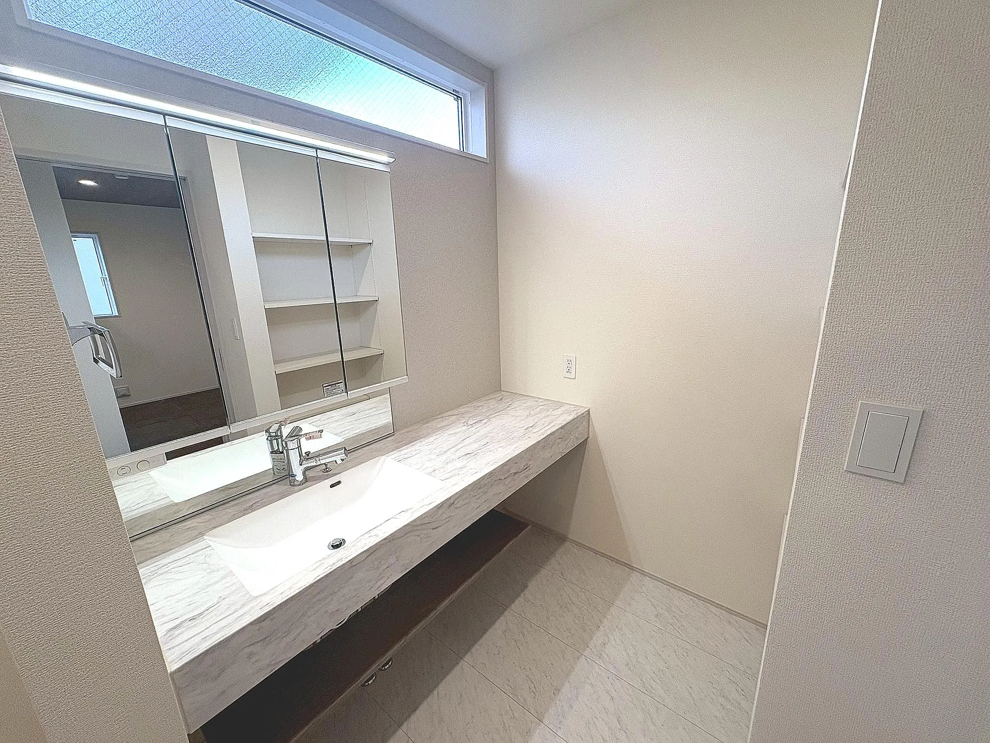 おしゃれなオープンサニタリー(1号棟)