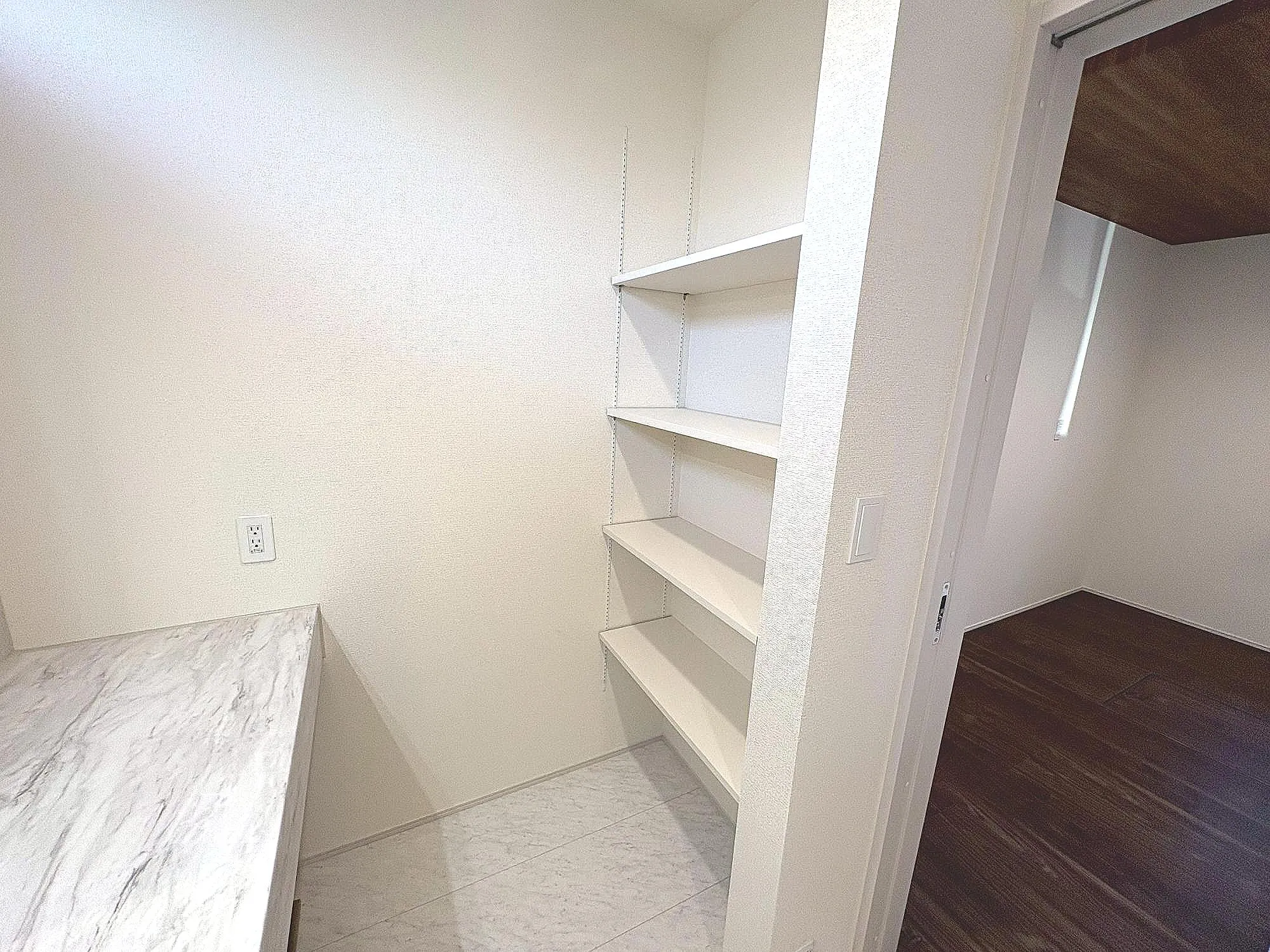 便利な洗面所可動棚(1号棟)