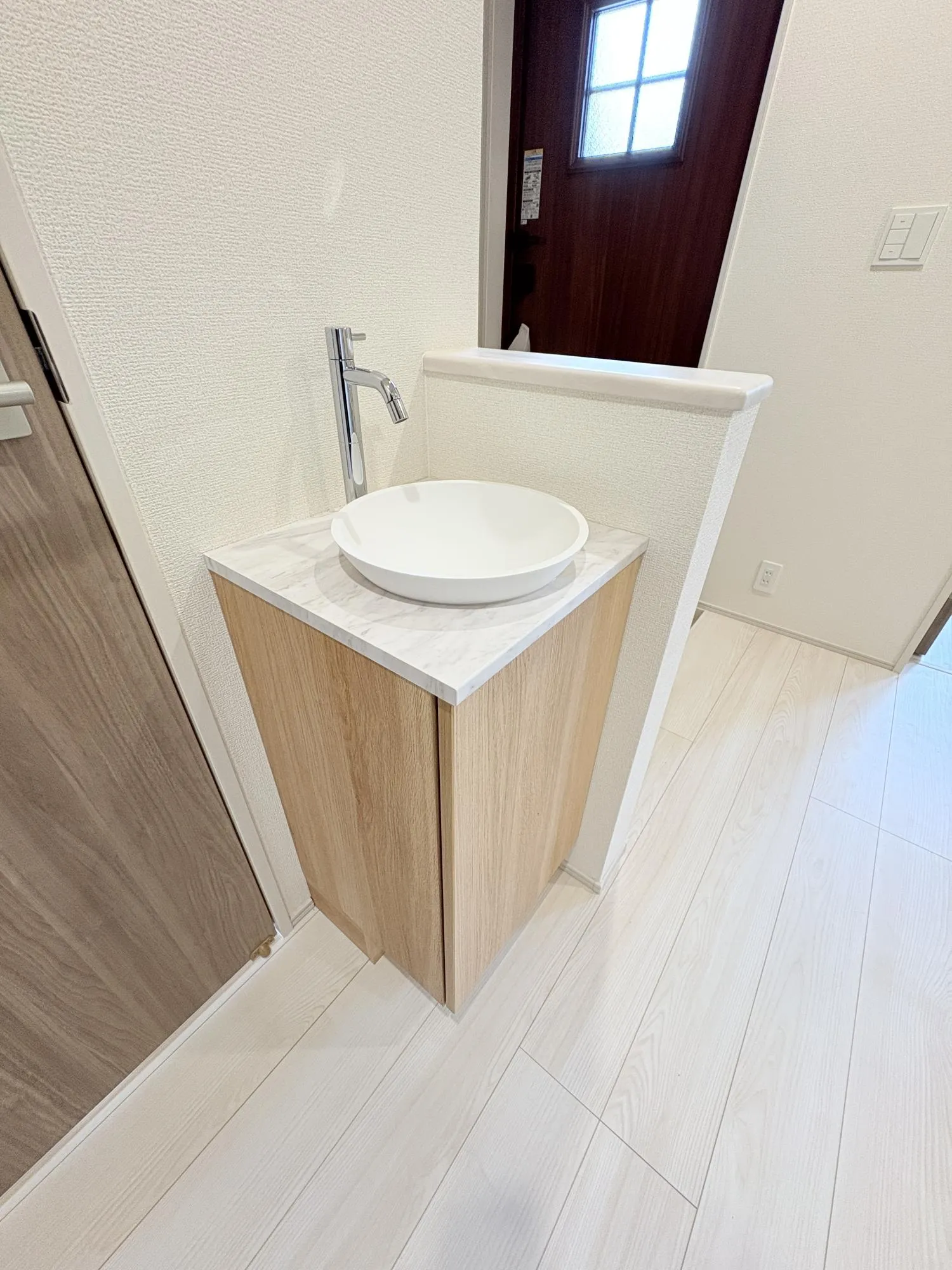 2号棟 玄関手洗