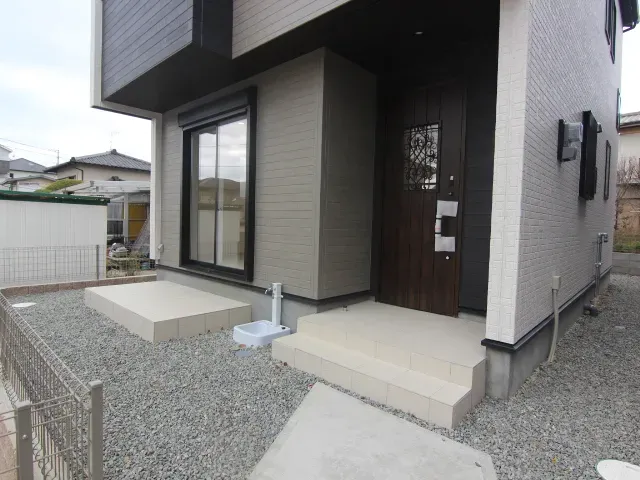 玄関入口　1号棟