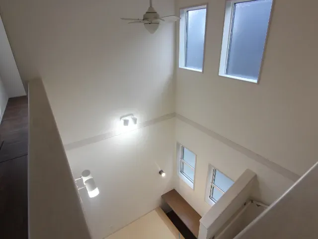 マルチスキップ上部吹抜　2号棟