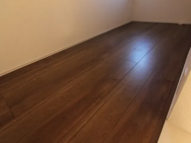 洋室6.12帖ロフト　1号棟