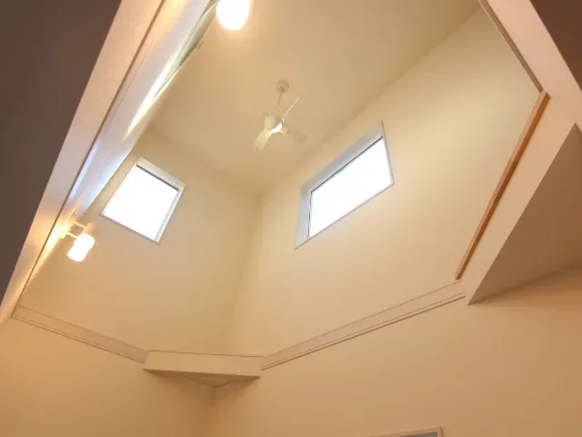 LDK上部吹き抜け　1号棟