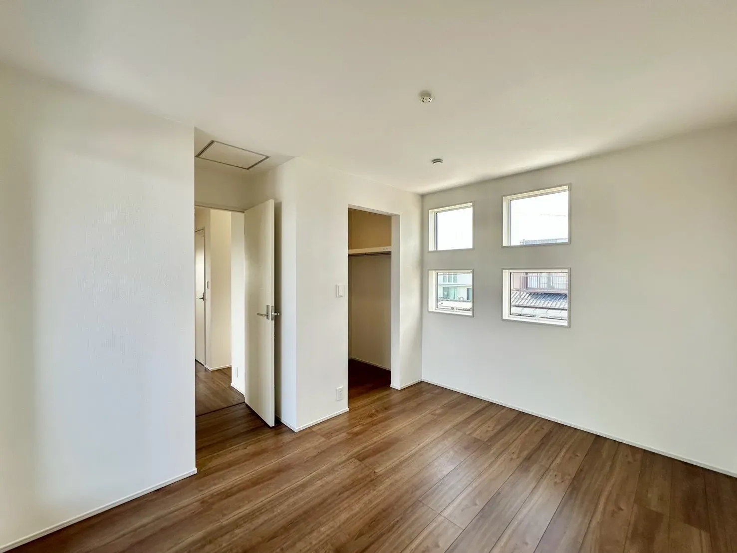 居室6.0帖(東側)