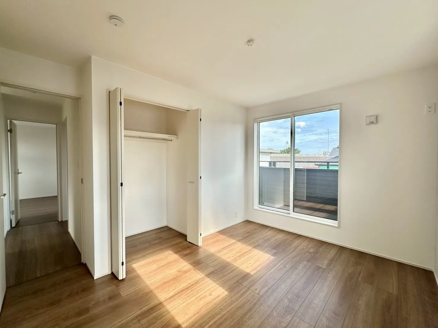 居室6.0帖(西側)