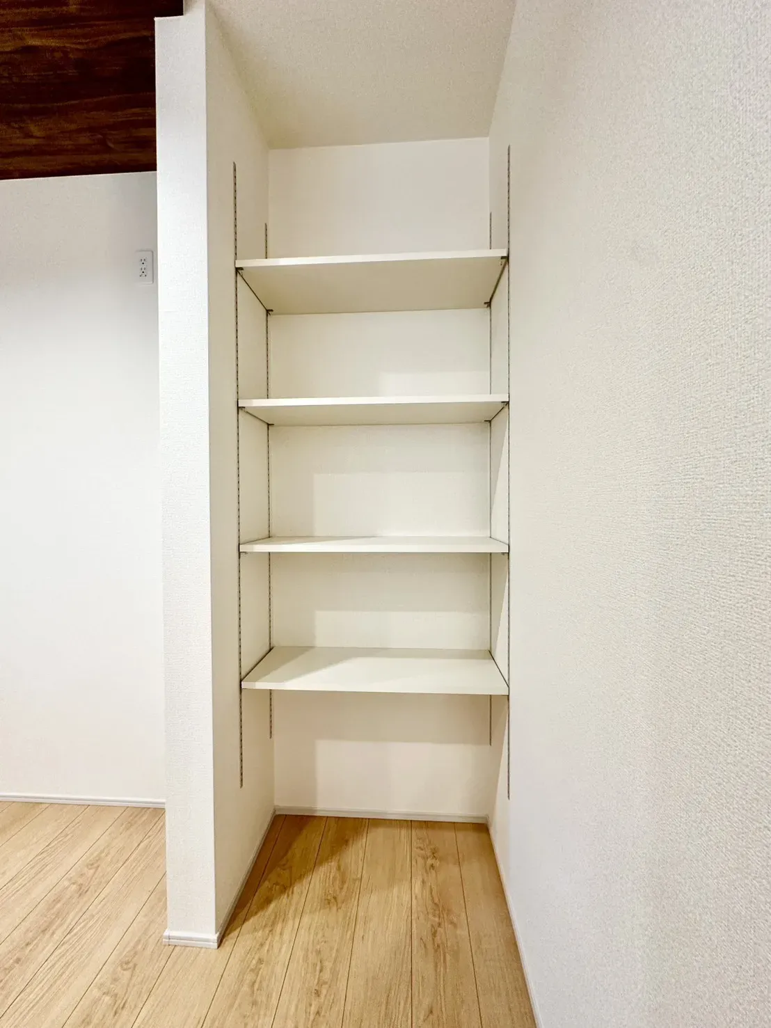 キッチン横パントリー(2号棟)