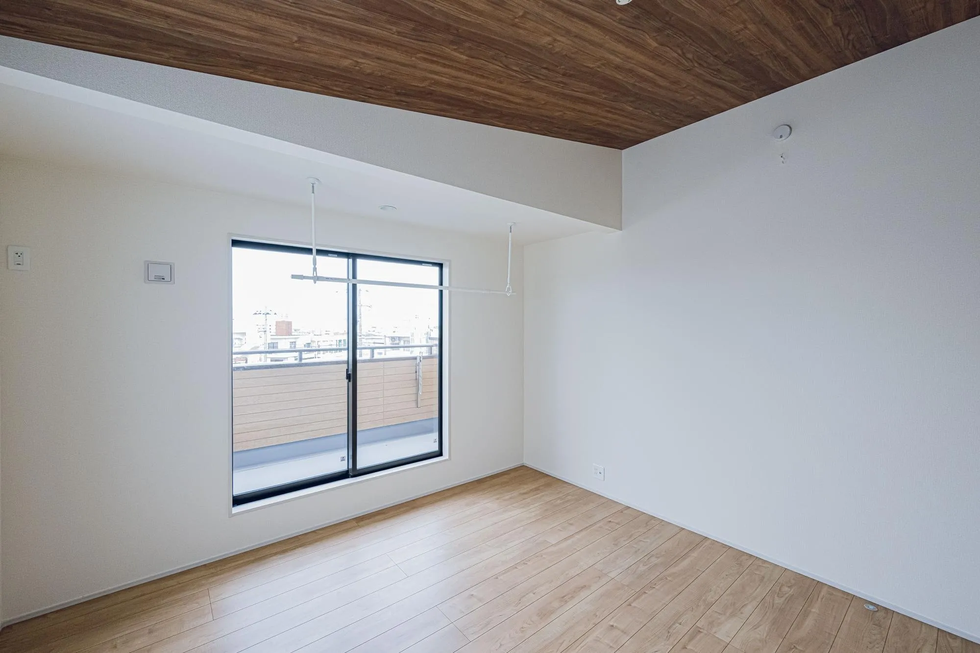 5号棟:勾配天井　ウォークインクローゼット