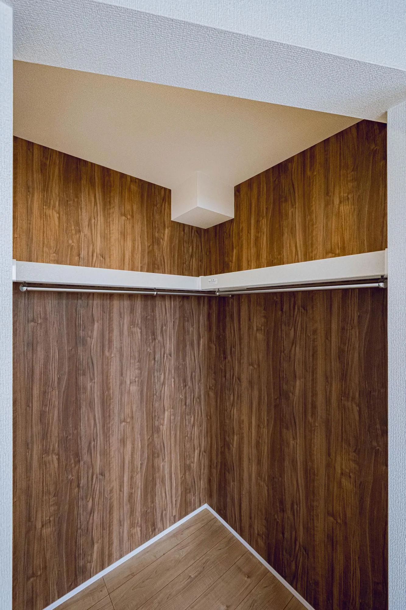 5号棟:勾配天井　ウォークインクローゼット