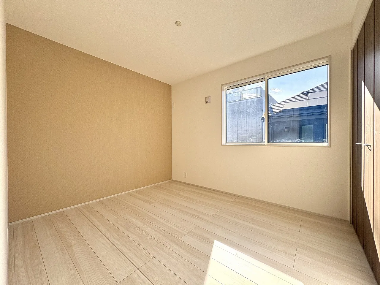 【1号棟/洋室(5.25帖)】