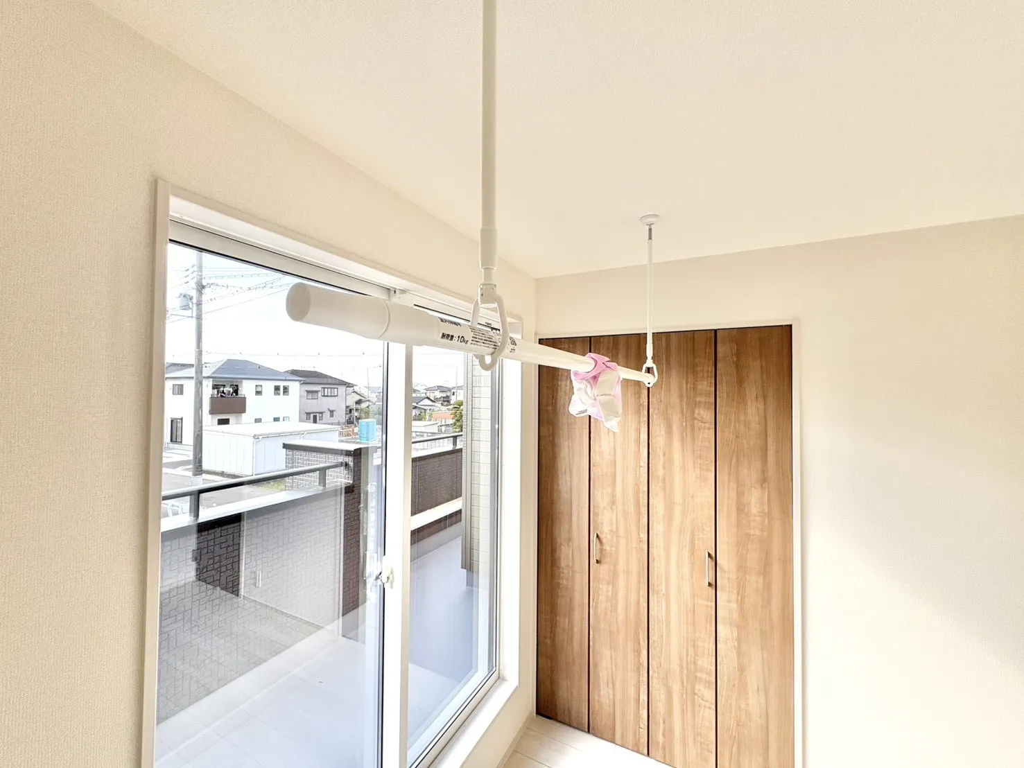 ☆1号棟　室内物干し☆