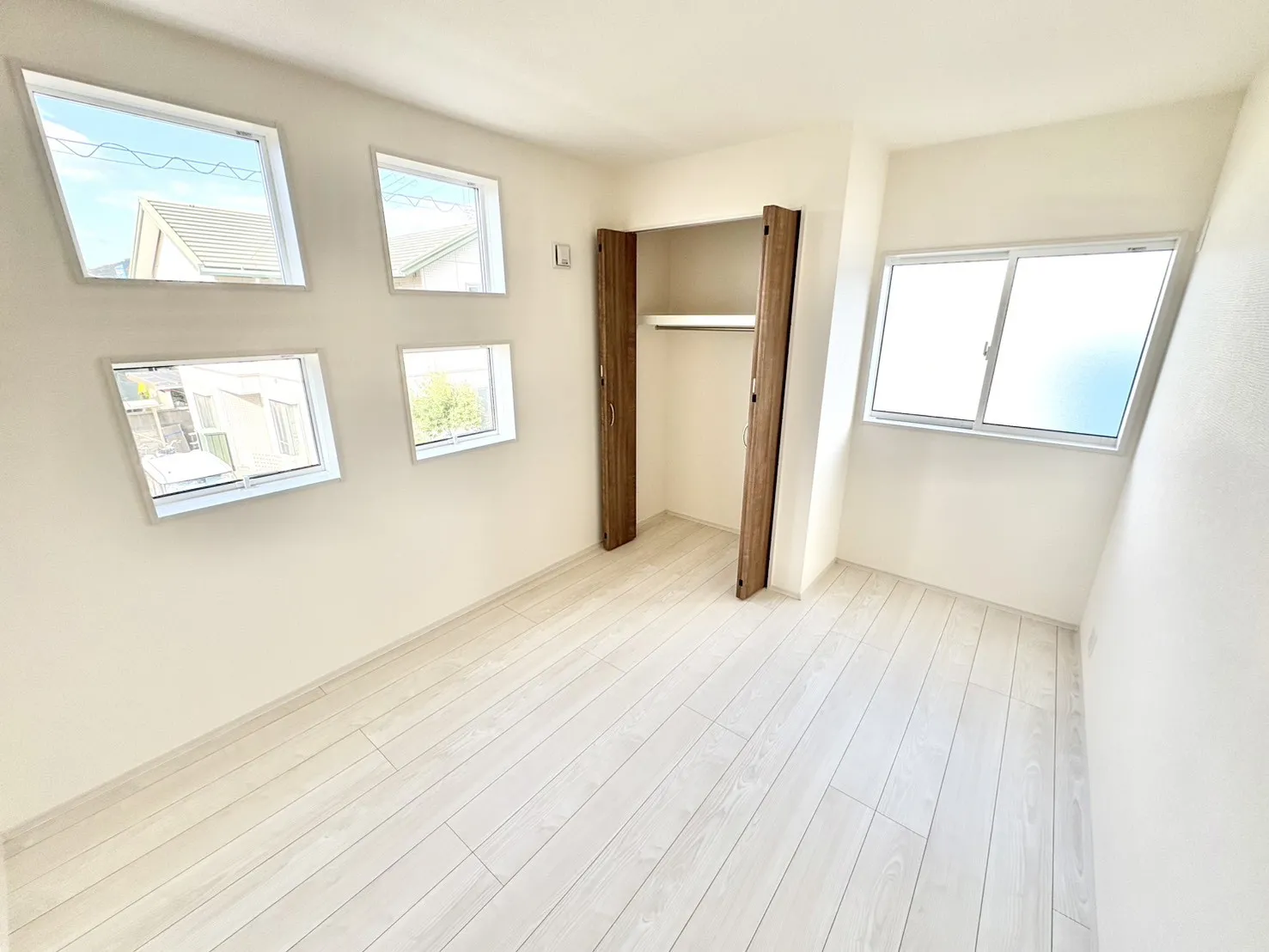 ☆1号棟　西側5.5畳洋室☆