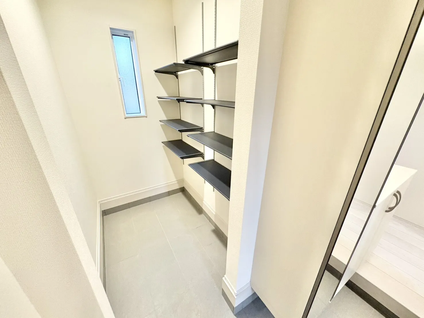 ☆2号棟　玄関収納☆
