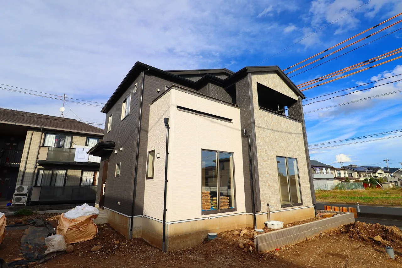 【1号棟外観写真】