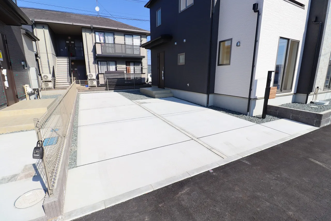 【1号棟土間写真】