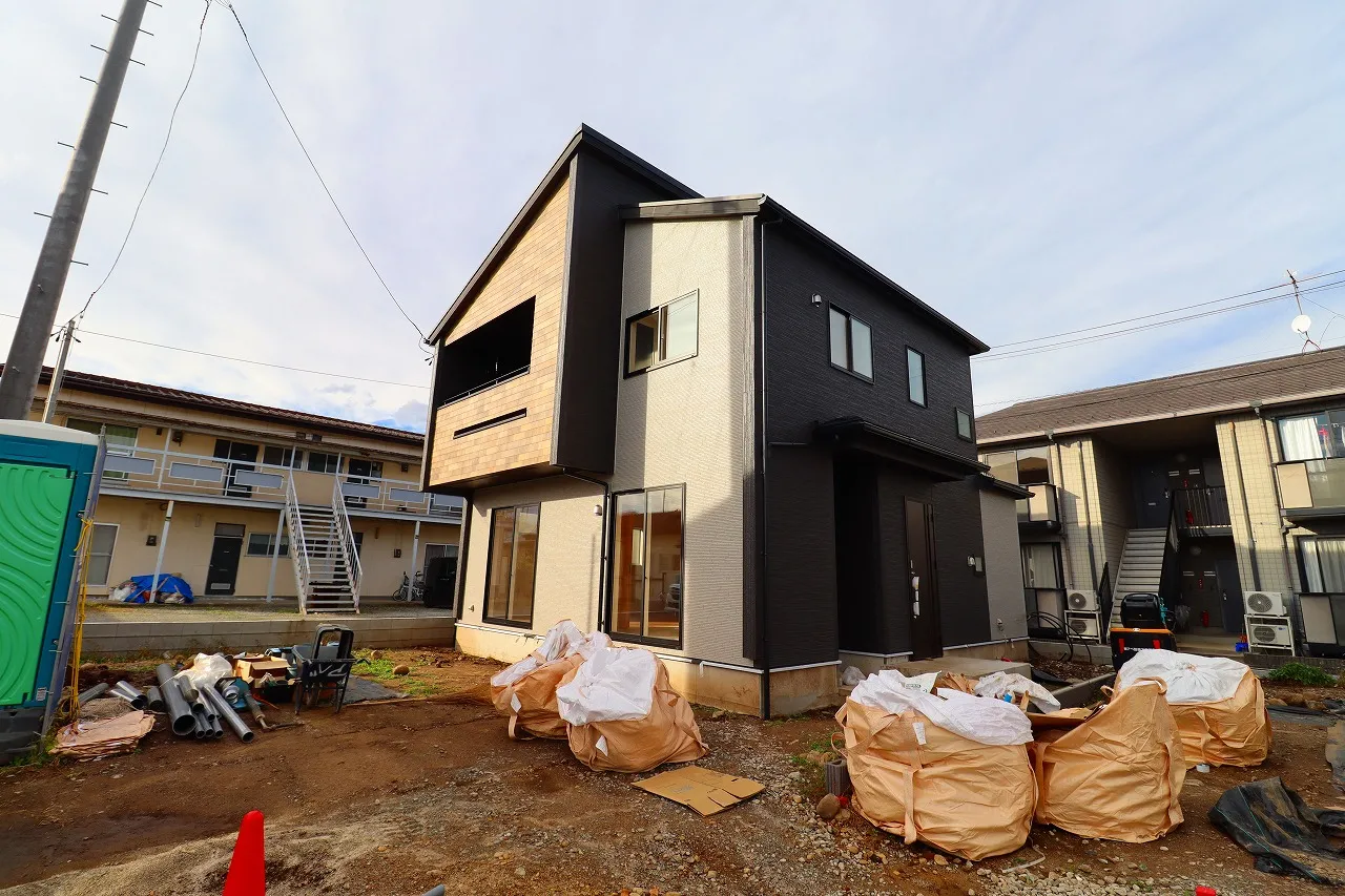 【2号棟外観写真】