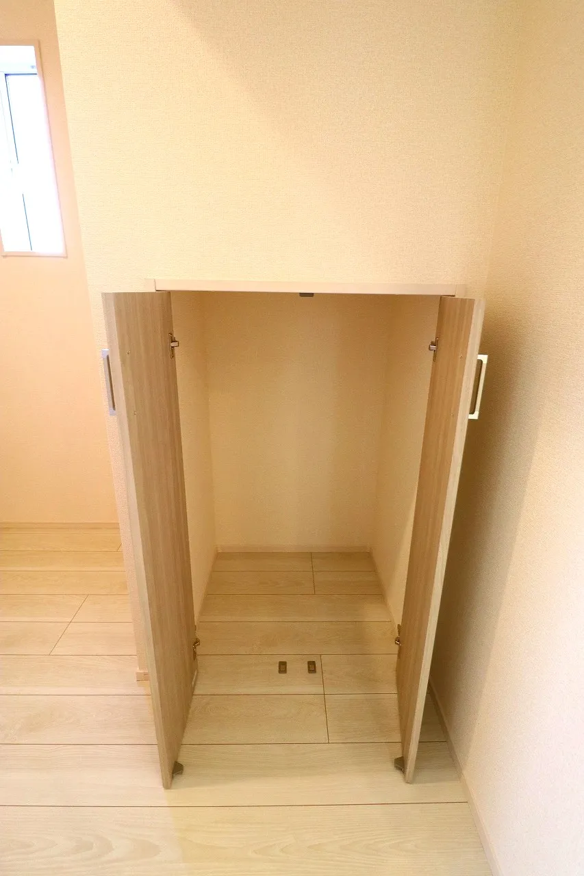 【3号棟パントリー収納】