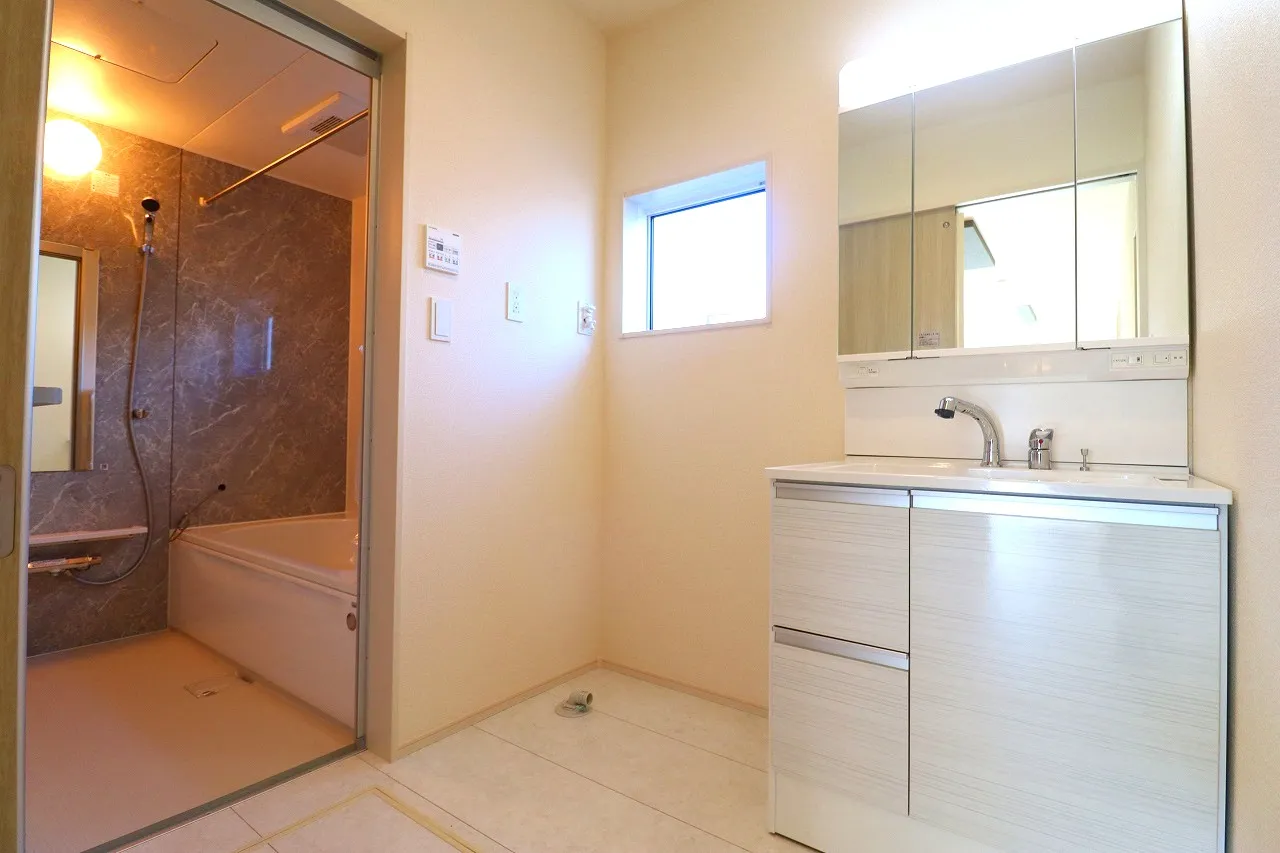 【3号棟洗面所】