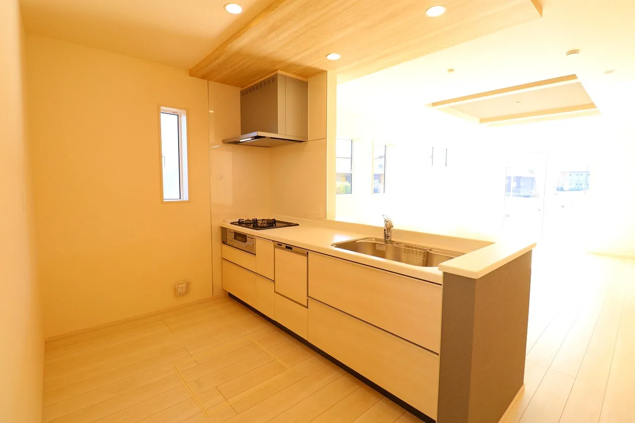 【4号棟キッチン】