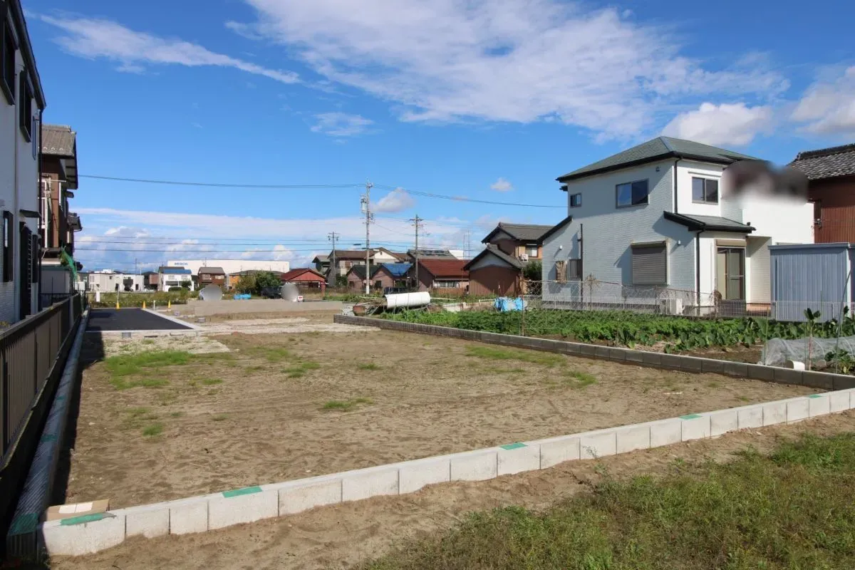 11月1日撮影　更地(南西から撮影)