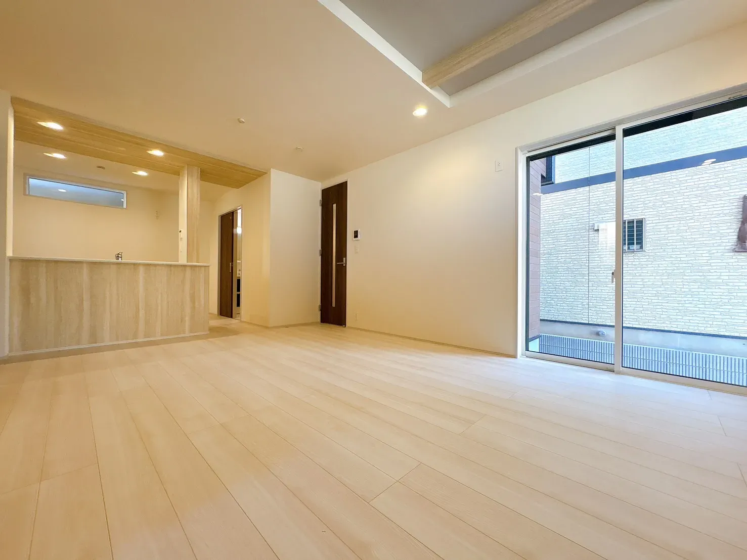 【リビング】日当たり良好なリビングです♪