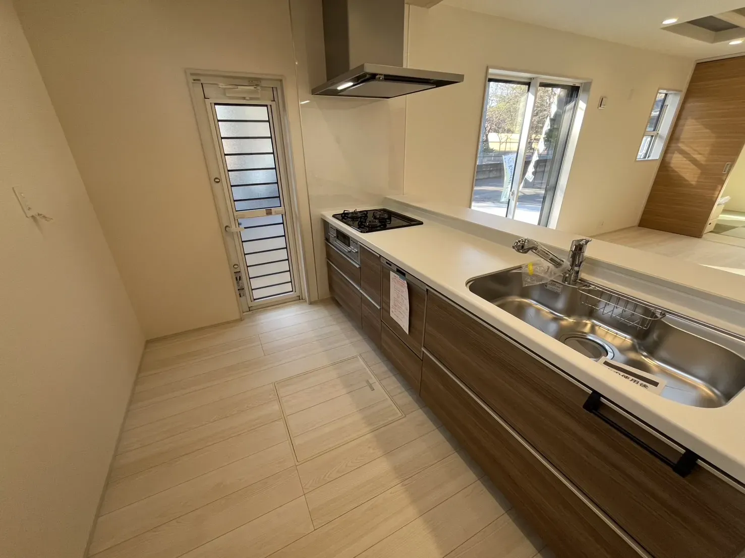 【キッチン】食洗器乾燥機、浄水器蛇口の設備充実の広々としたシステムキッチンです♪