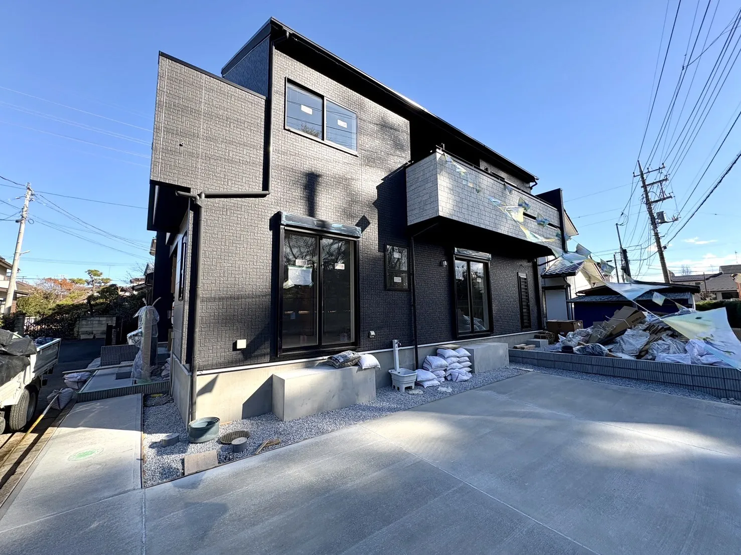 【販売現地】カースペース並列3台確保♪