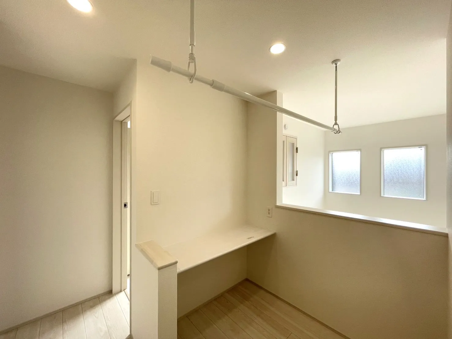 1号棟 カウンター 室内物干しスペース