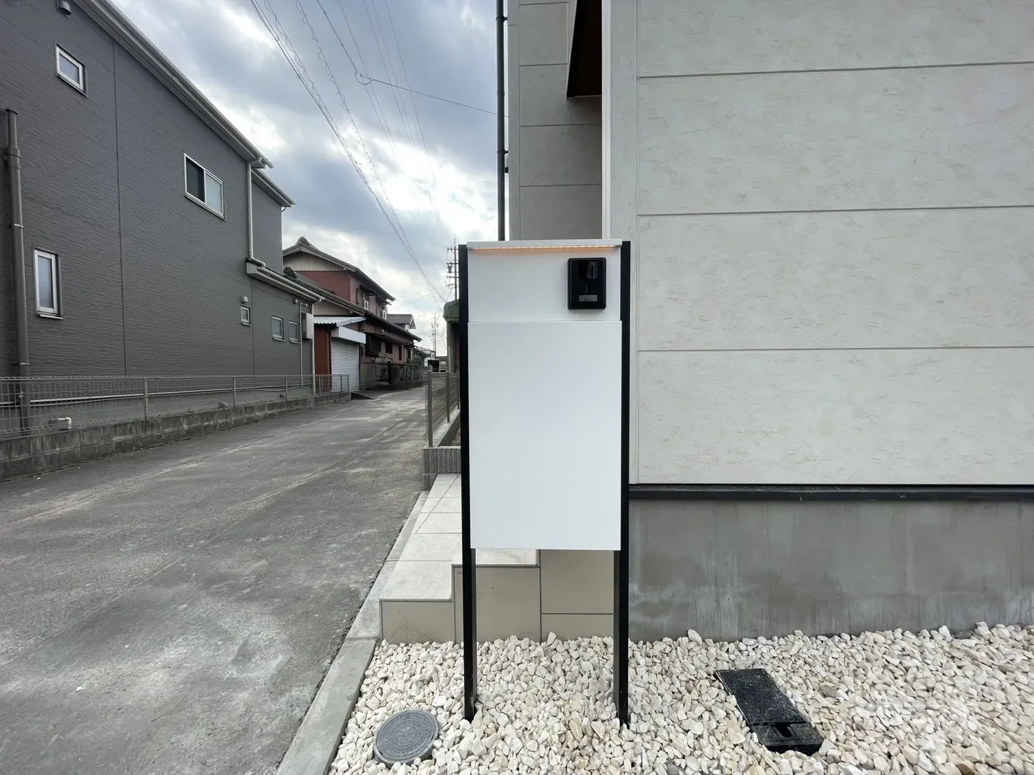 販売現地 2号棟 宅配ボックス