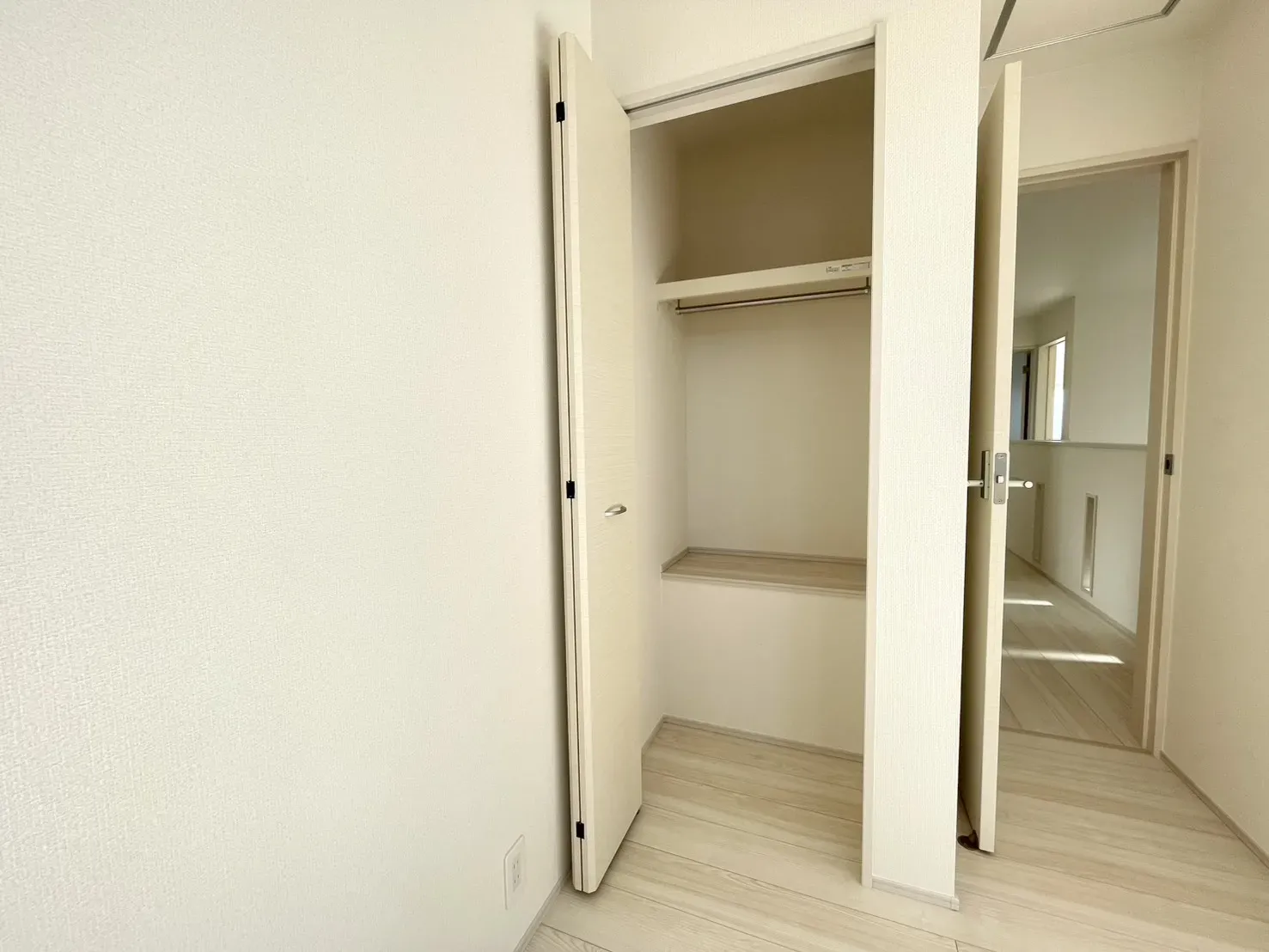 2号棟　居室7.28帖 クローゼット(床UP)