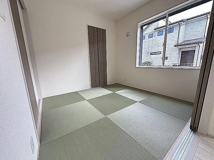 リビングからの続き間和室