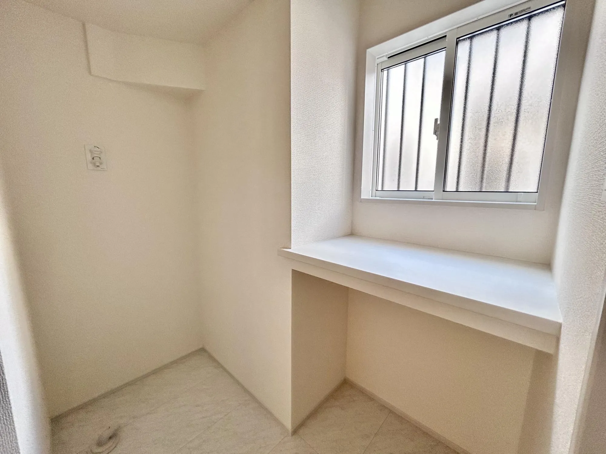 【9号棟/洗面室収納】